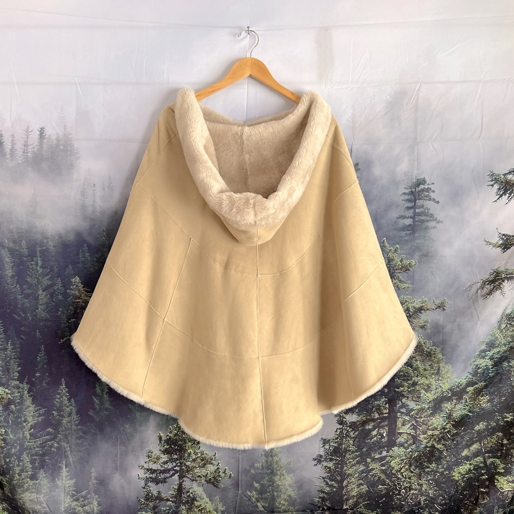 🏆 🌲HP🌲  Haute Hoodie Shearling/Fourrure Shearling Poncho OS